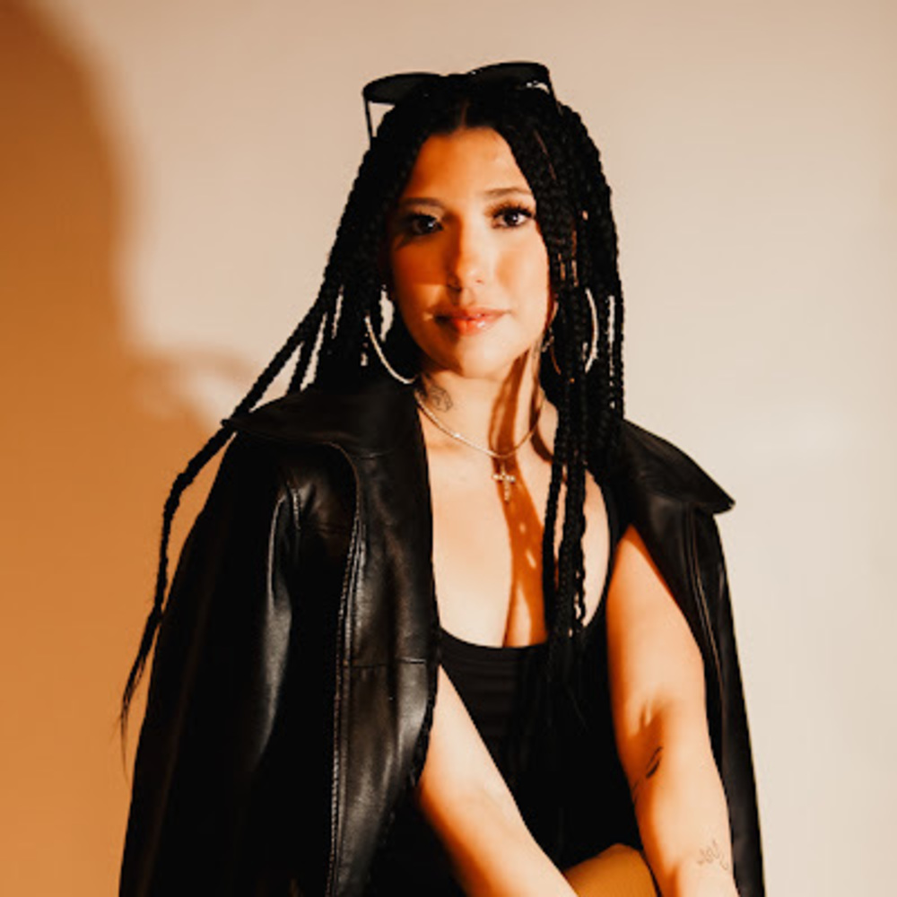 Meet your Posher, Juleeza